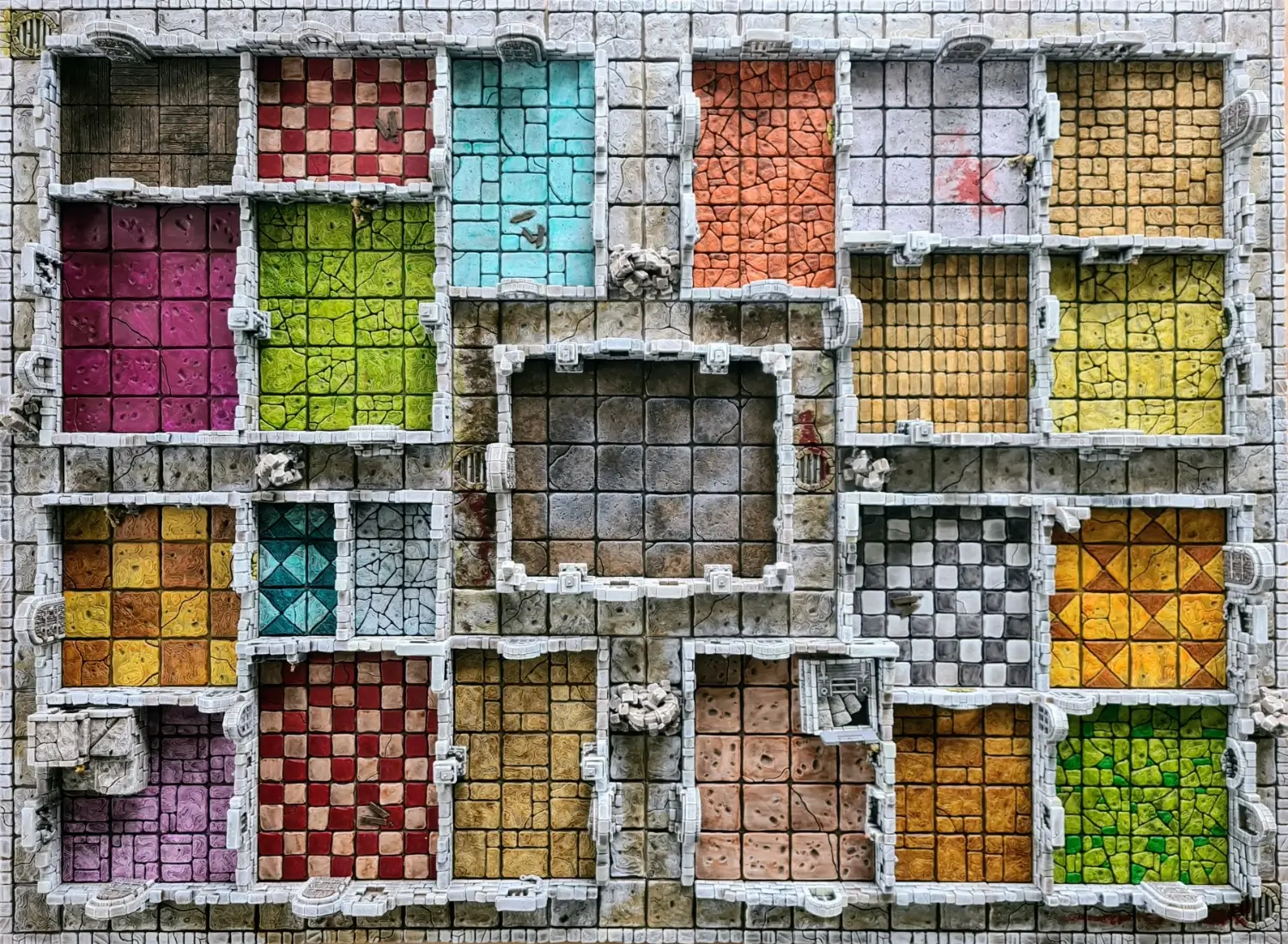 Le plateau HeroQuest 3D des Trésors du Donjon est un donjon modulaire complet, imprimé en PLA+ avec des aimants néodyme pré-assemblés dans chaque mur.
